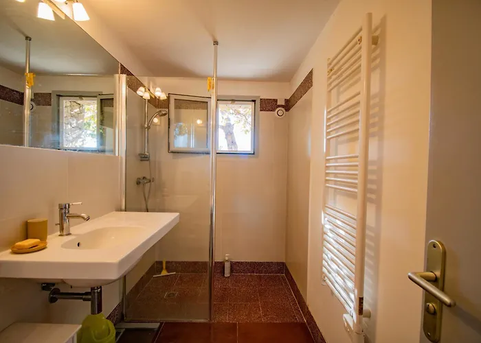 Maison Aux Vents מונאצ'ה-ד'אולן