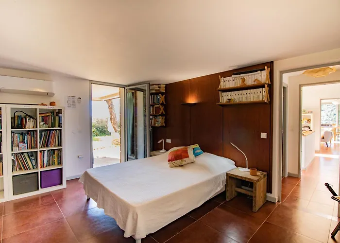 Maison Aux Vents * מונאצ'ה-ד'אולן